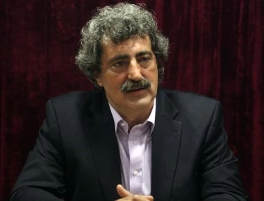 Π. Πολάκης: Τσακώθηκε με δημοσιογράφο έξω από το Μέγαρο Μαξίμου